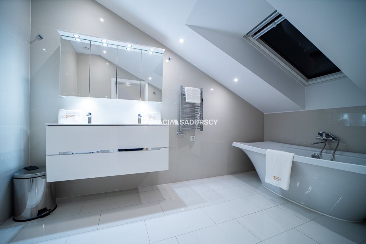 Mieszkanie 3-pokojowe Żywiec, rynek Rynek. Zdjęcie 11