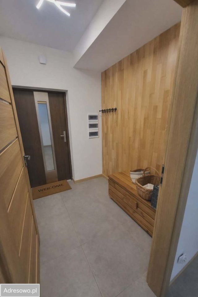 dom wolnostojący, 3 pokoje Obice. Zdjęcie 11