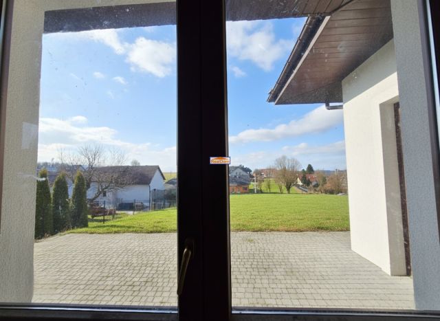 dom wolnostojący, 6 pokoi Tomaszowice. Zdjęcie 3