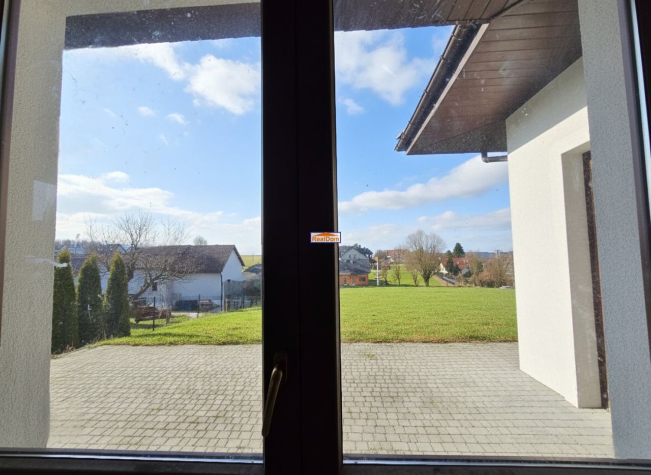 dom wolnostojący, 6 pokoi Tomaszowice. Zdjęcie 3