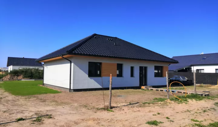 dom wolnostojący, 4 pokoje Grzędzice