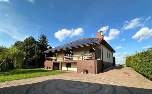 dom wolnostojący, 6 pokoi Kalisz Majków, ul. gen. Ryszarda Kuklińskiego. Zdjęcie 2