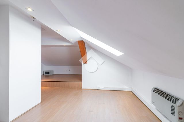 Lokal Kraków Podgórze Duchackie, ul. gen. Henryka Kamieńskiego. Zdjęcie 18