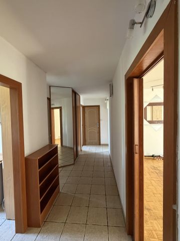 Mieszkanie 4-pokojowe Konin, ul. 11 Listopada. Zdjęcie 1