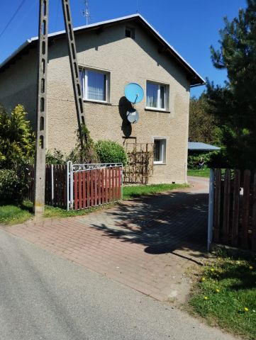 dom wolnostojący, 4 pokoje Moszczanka. Zdjęcie 1