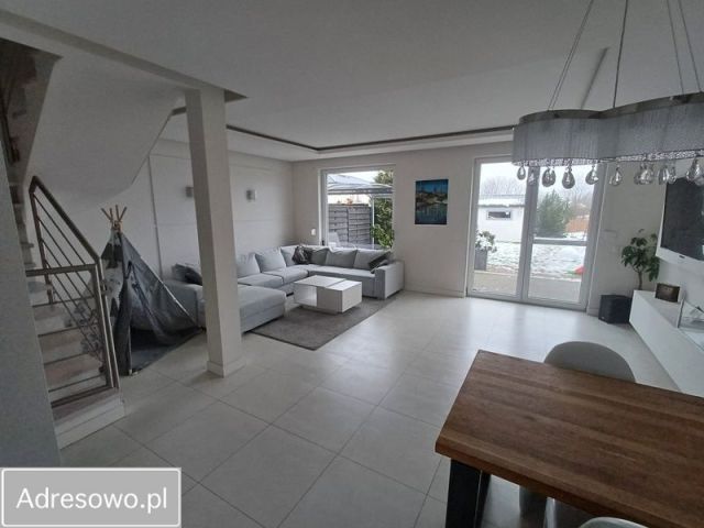 bliźniak, 4 pokoje Bezrzecze, ul. Promienna. Zdjęcie 1