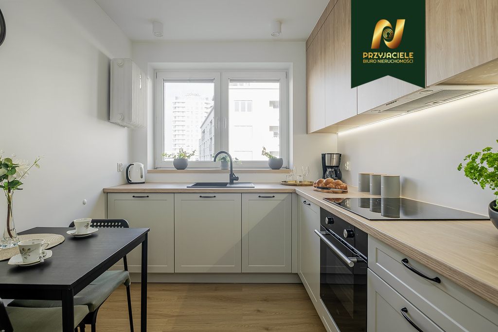 Mieszkanie 2-pokojowe Gdynia Śródmieście, ul. św. Wojciecha. Zdjęcie 3