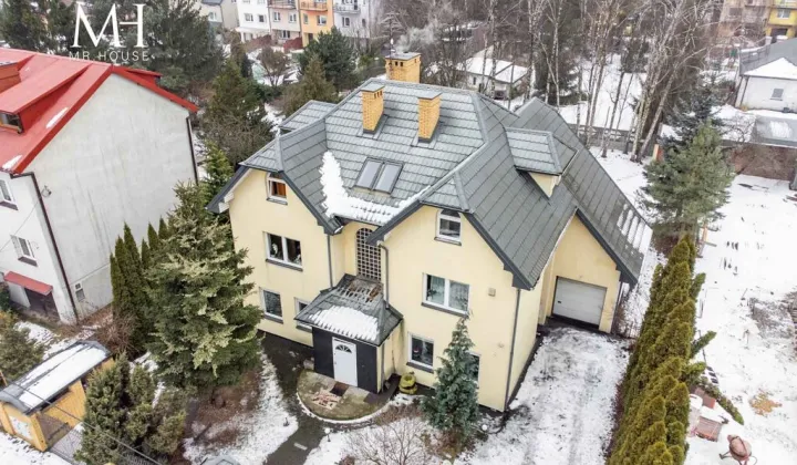 dom wolnostojący, 7 pokoi Łódź