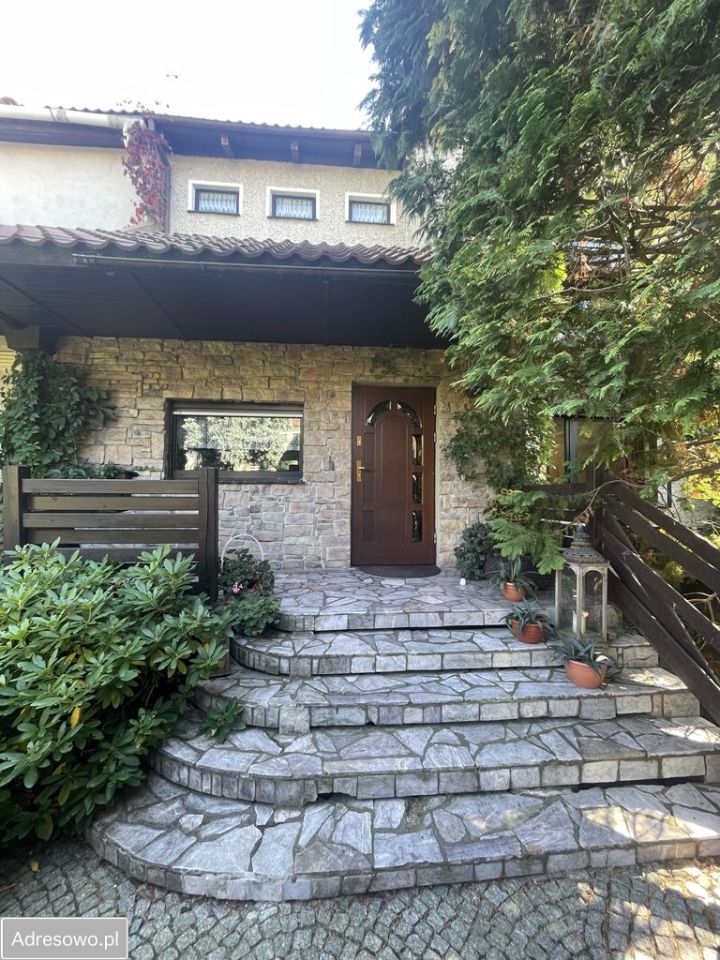 dom szeregowy, 6 pokoi Zielona Góra. Zdjęcie 1