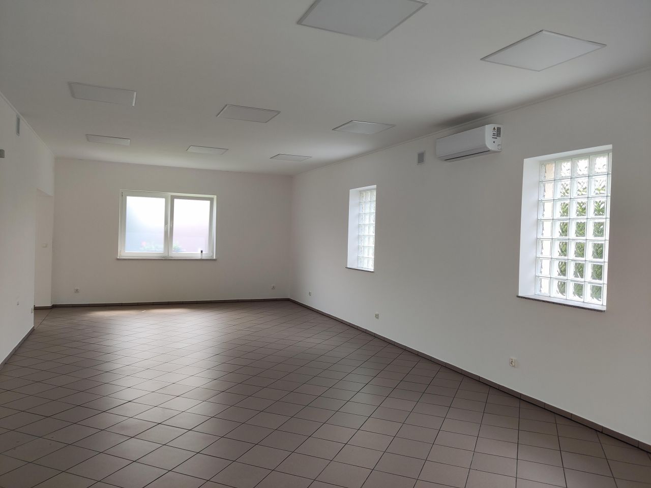 Lokal Żmigród, ul. Wrocławska. Zdjęcie 3