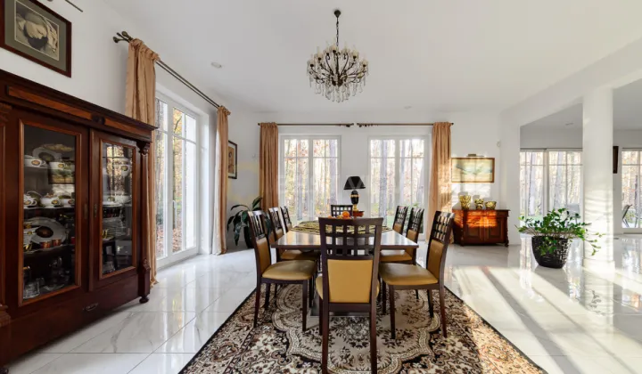 dom wolnostojący, 6 pokoi Magdalenka