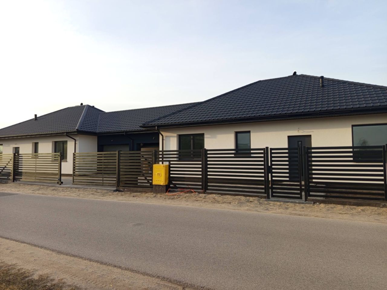 bliźniak, 4 pokoje Budy-Grzybek, ul. Wyczółkowskiego. Zdjęcie 1