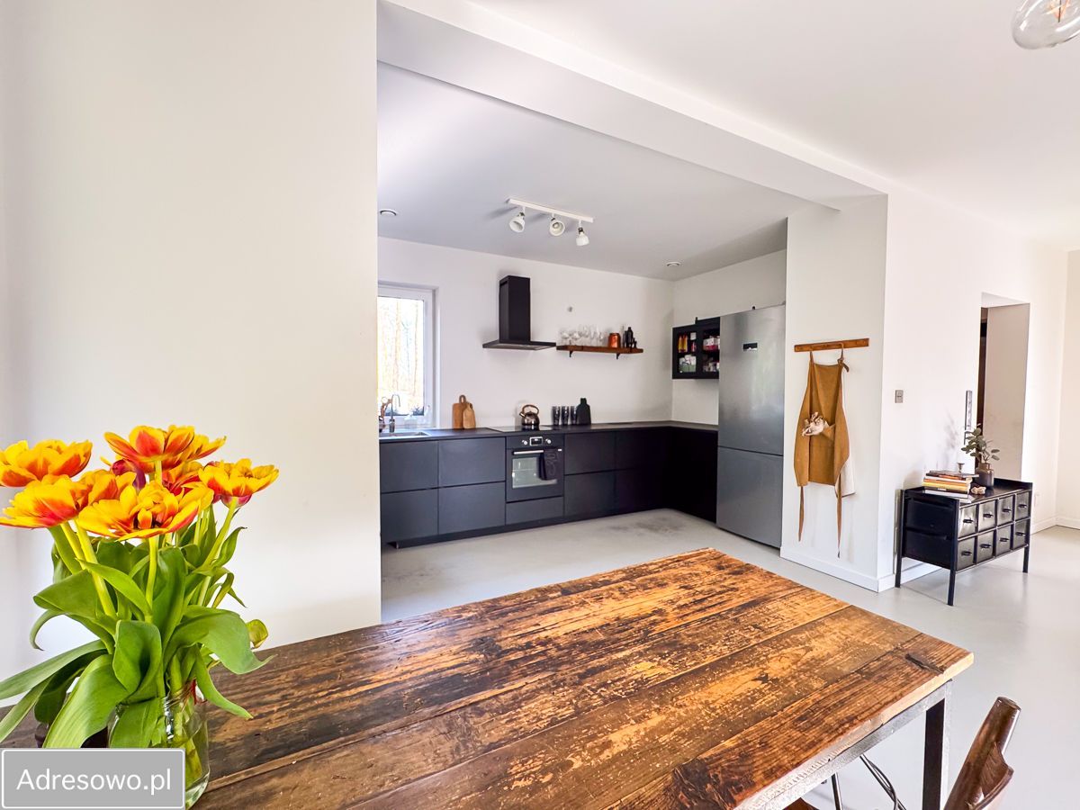 dom wolnostojący, 5 pokoi Międzyborów. Zdjęcie 8