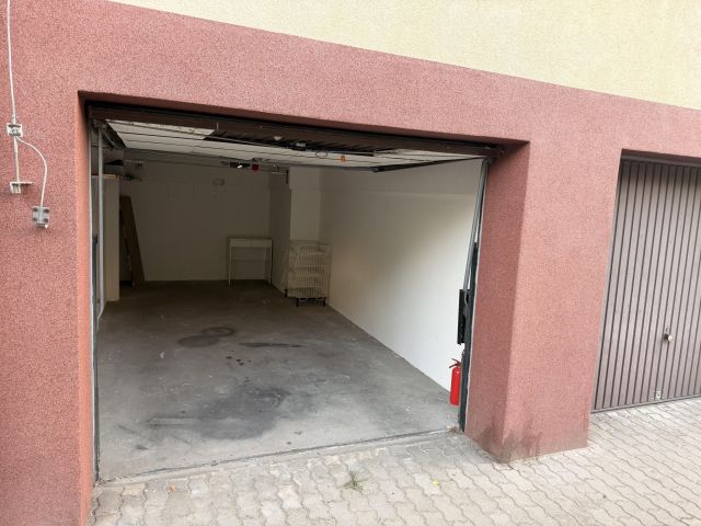 Garaż/miejsce parkingowe Gorzów Wielkopolski Górczyn, ul. Plac Jana Pawła II. Zdjęcie 1