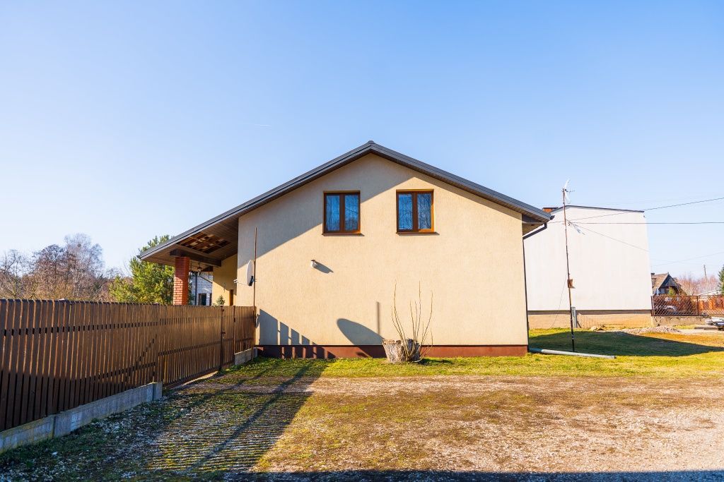 dom wolnostojący Korytów, ul. Główna. Zdjęcie 4