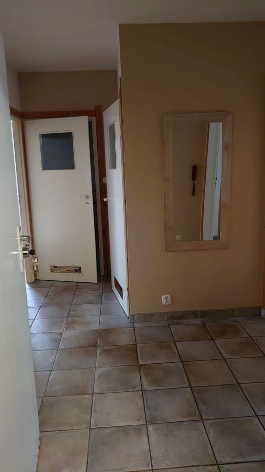 Mieszkanie 3-pokojowe Wrocław Gaj, ul. Pirenejska. Zdjęcie 3