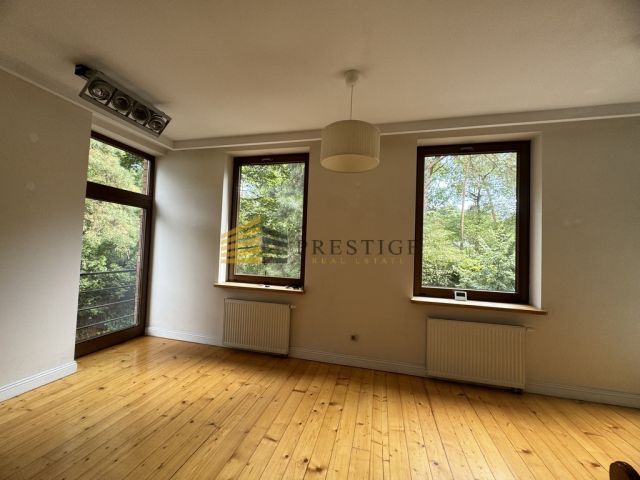 dom wolnostojący, 6 pokoi Milanówek. Zdjęcie 4