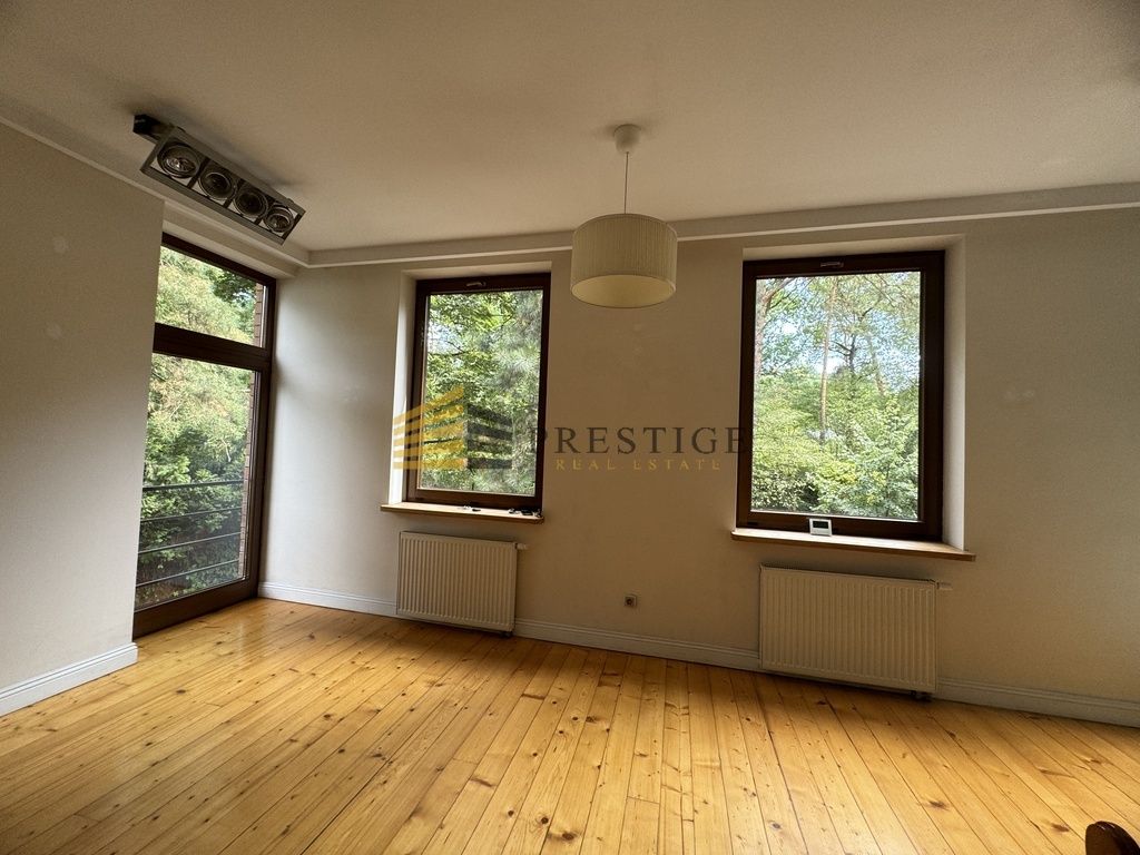 dom wolnostojący, 6 pokoi Milanówek. Zdjęcie 4