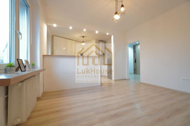 Mieszkanie 3-pokojowe Bytom Stroszek, ul. Gwarków Tarnogórskich. Zdjęcie 2