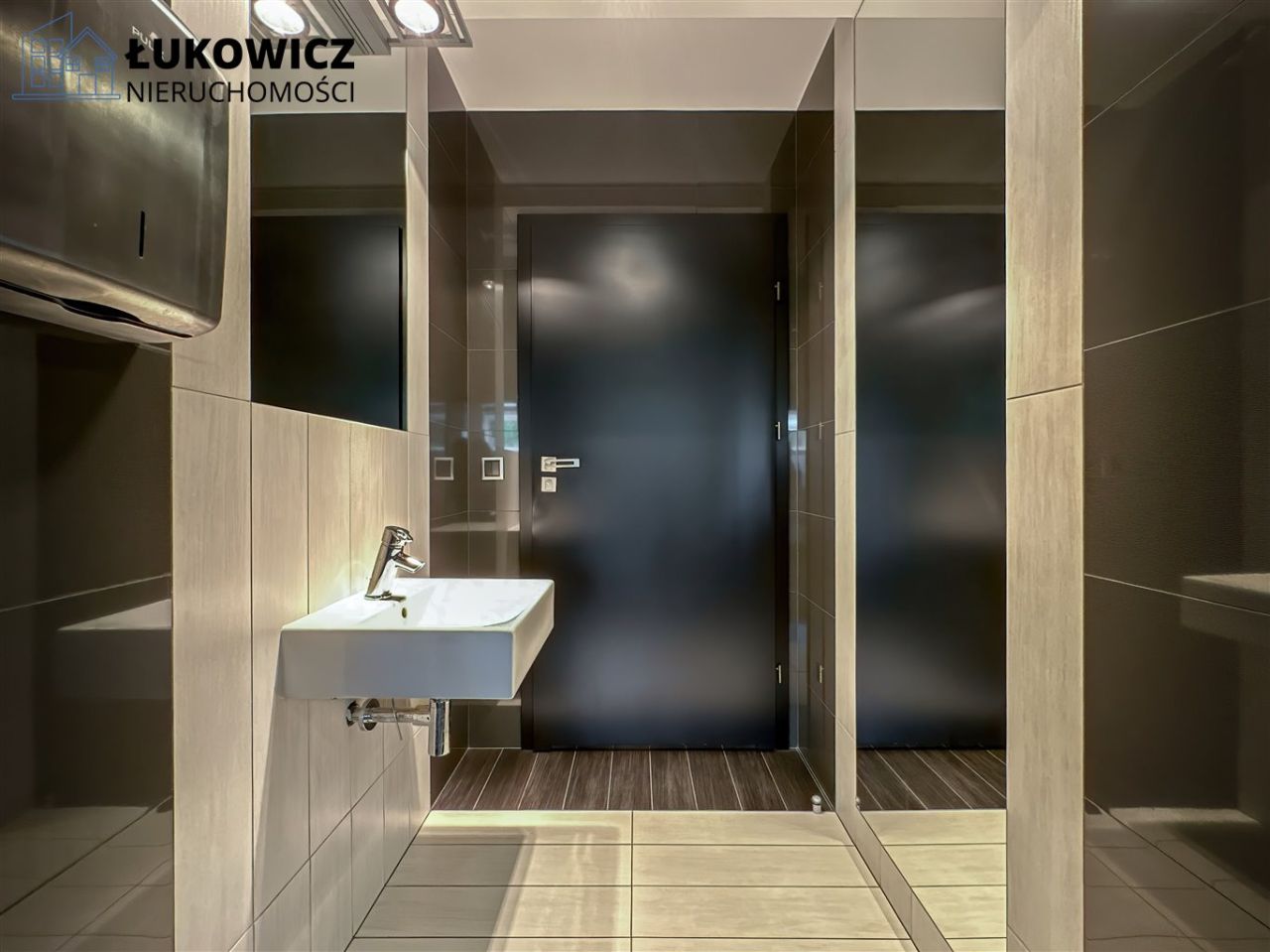 Biuro Bielsko-Biała Osiedle Karpackie. Zdjęcie 17