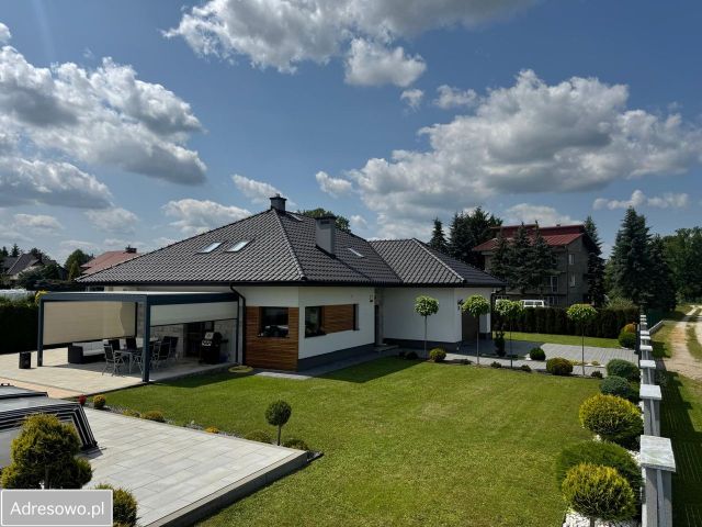 dom wolnostojący, 7 pokoi Zaczarnie. Zdjęcie 1