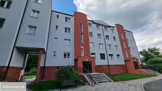 Mieszkanie 3-pokojowe Łódź Bałuty, ul. Pstrągowa. Zdjęcie 1