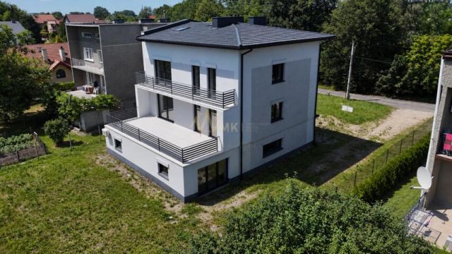 dom wolnostojący, 9 pokoi Tarnów. Zdjęcie 2