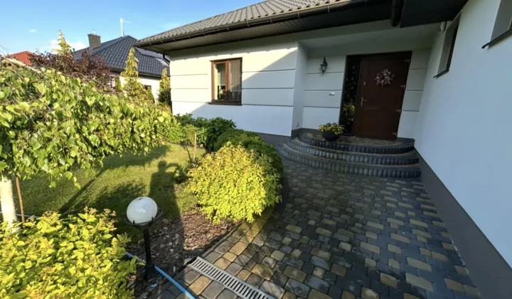 dom wolnostojący, 3 pokoje Łuszczanowice, Złota