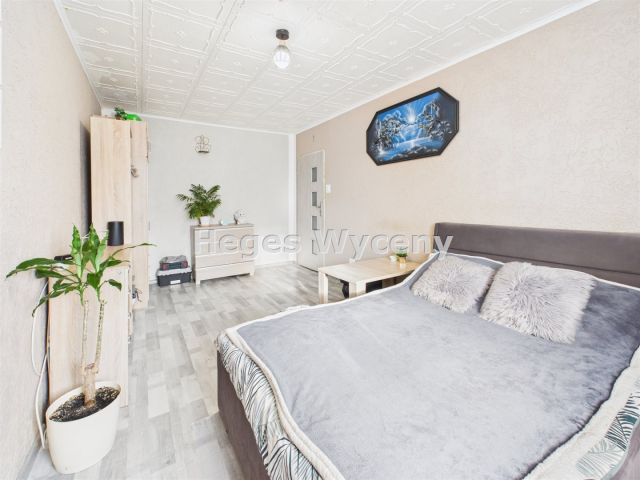 Mieszkanie 4-pokojowe Trzebień. Zdjęcie 9