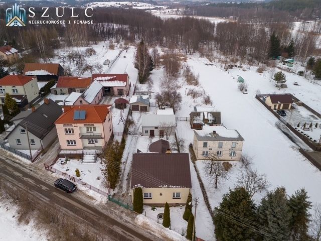 dom wolnostojący, 3 pokoje Mała Huta. Zdjęcie 2