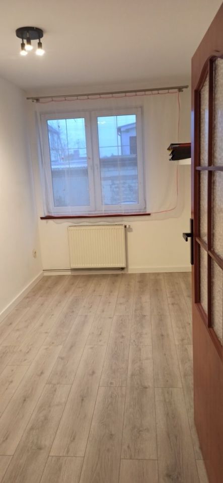 Mieszkanie 3-pokojowe Luboń. Zdjęcie 2