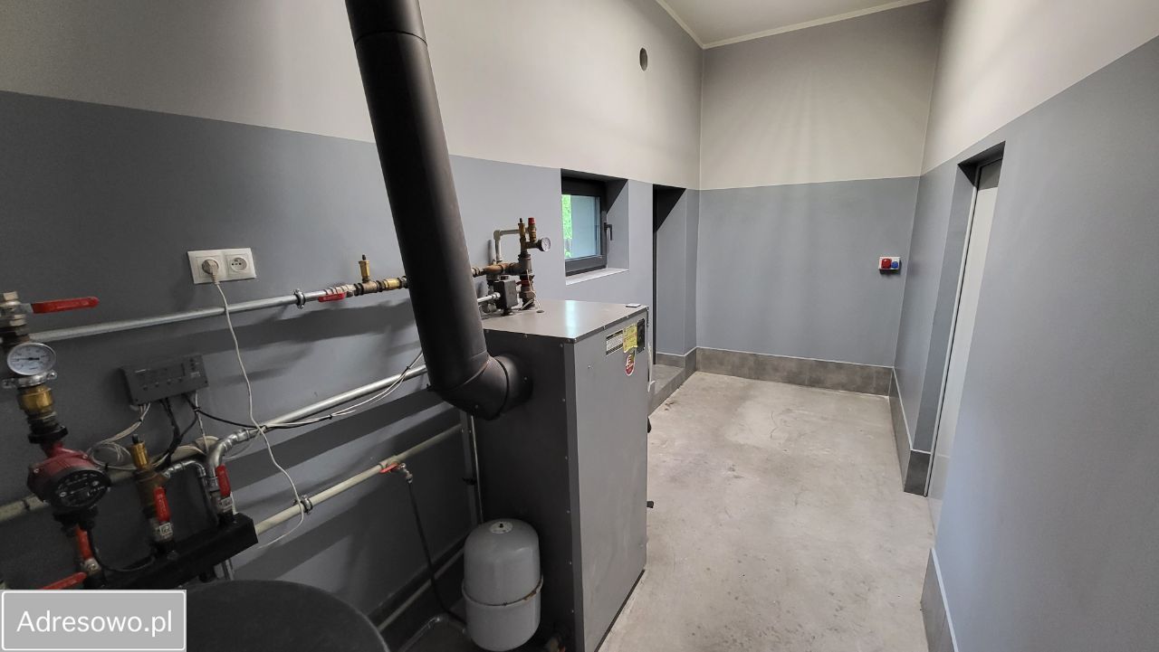 Lokal Radziechowy, ul. Główna. Zdjęcie 5