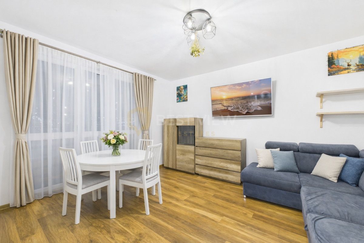 Mieszkanie 4-pokojowe Ząbki, ul. Różana. Zdjęcie 1