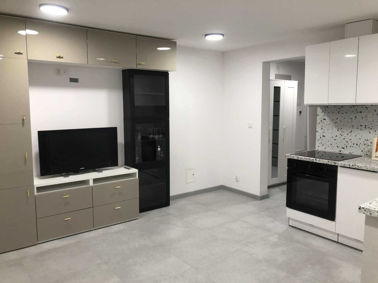 Mieszkanie 2-pokojowe Kazimierza Wielka, ul. Bartosza Głowackiego. Zdjęcie 5