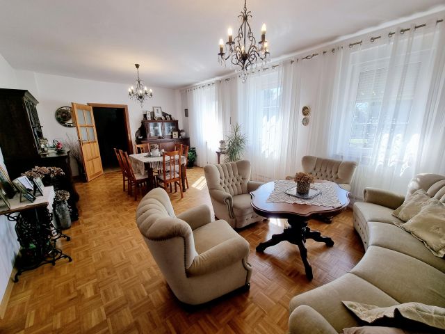 dom wolnostojący, 11 pokoi Jelenia Góra, ul. Trasa Czeska. Zdjęcie 1