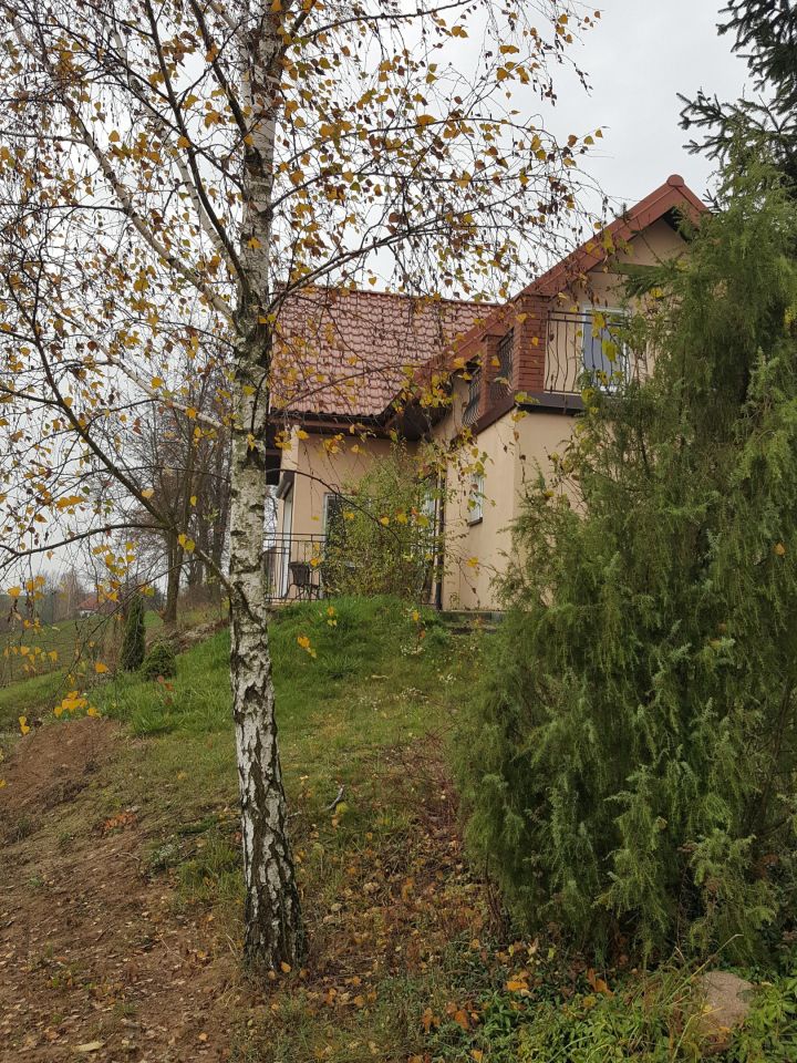 dom wolnostojący, 5 pokoi Kamienny Smug. Zdjęcie 4