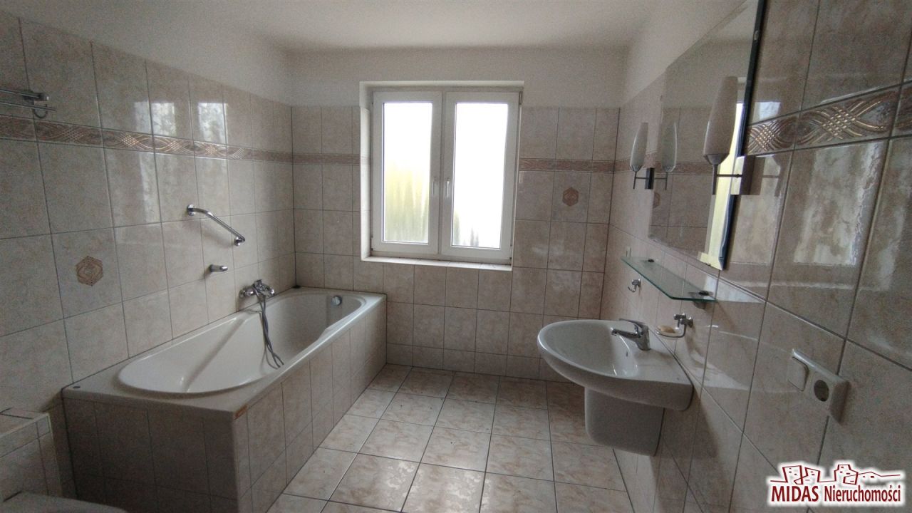 dom wolnostojący, 11 pokoi Włocławek Michelin, al. Jana Pawła II. Zdjęcie 24