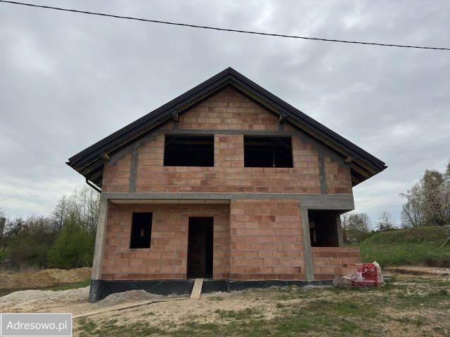 dom wolnostojący, 5 pokoi Lednica Górna. Zdjęcie 1