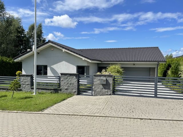 dom wolnostojący Chojnice, ul. płk. Kazimierza Mastalerza. Zdjęcie 1