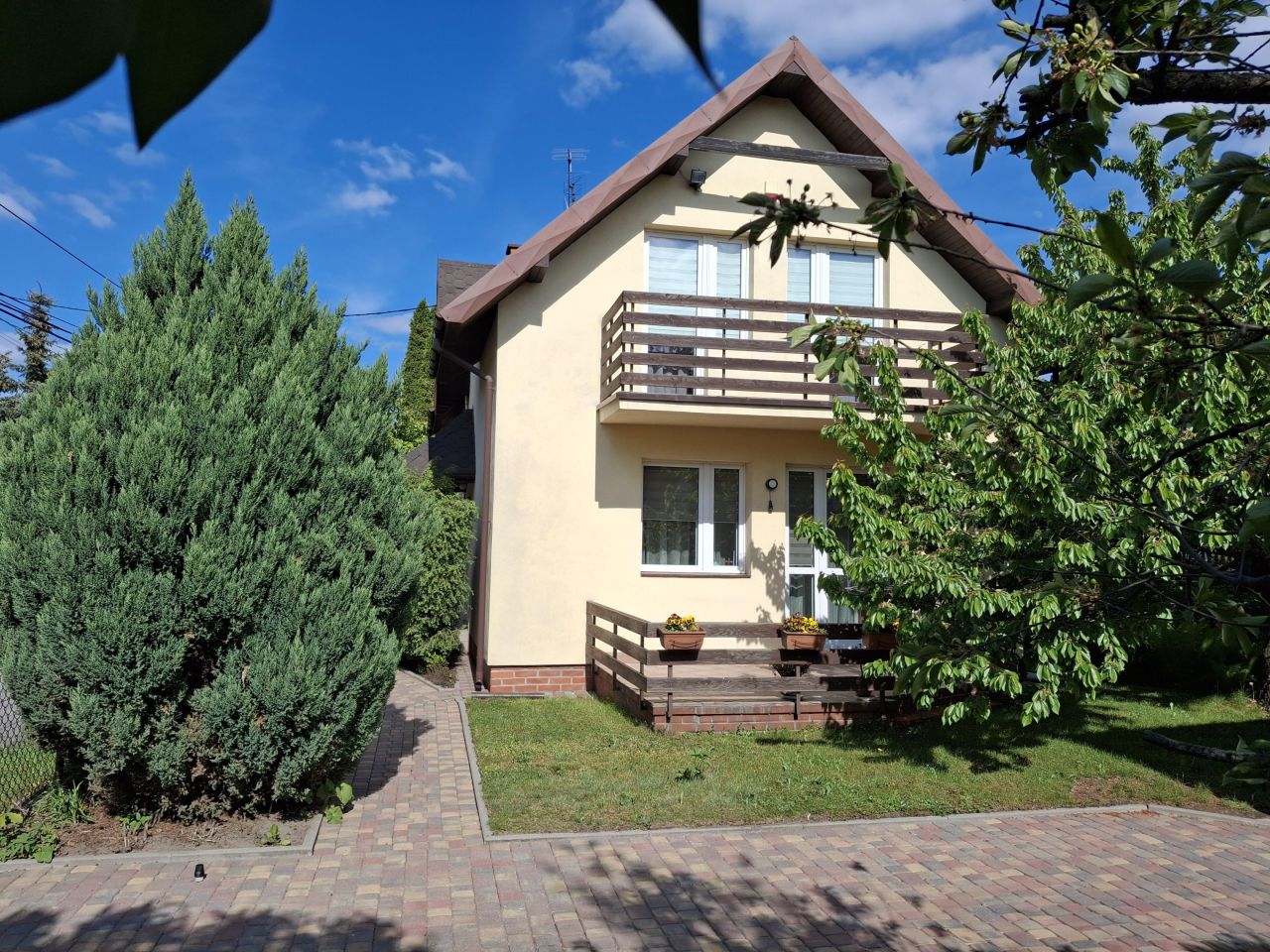 dom wolnostojący, 4 pokoje Łódź Zdrowie, ul. Bobowa