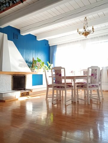 dom wolnostojący, 6 pokoi Pleśna. Zdjęcie 1