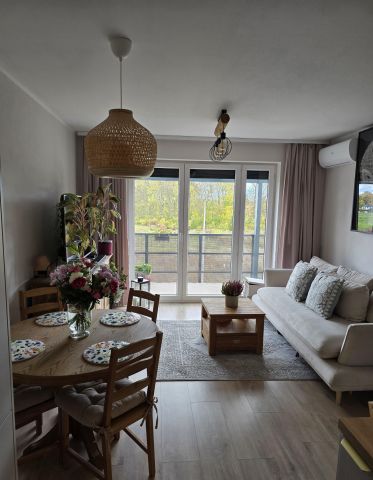 Mieszkanie 4-pokojowe Krzeptów, ul. Jagodowa. Zdjęcie 1