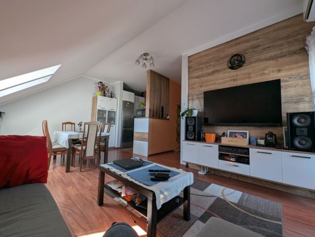 Mieszkanie 3-pokojowe Nowy Tomyśl, ul. Floriana Ślósarskiego. Zdjęcie 1