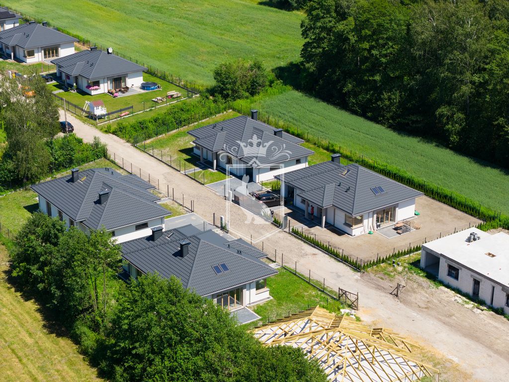 dom wolnostojący, 4 pokoje Wiktorów, ul. Kraszewska. Zdjęcie 2