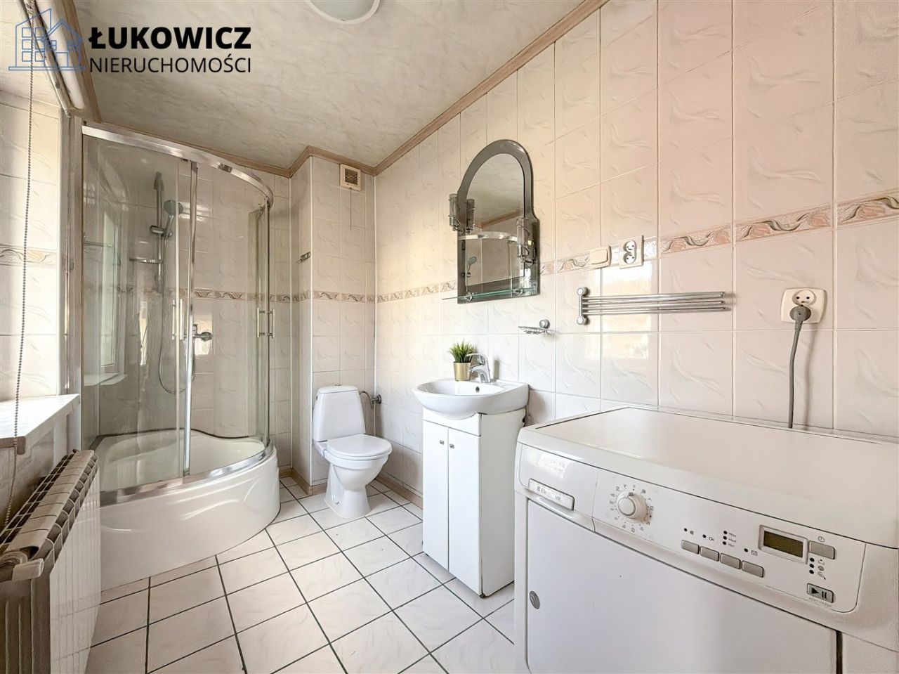 dom wolnostojący, 6 pokoi Ujsoły. Zdjęcie 10