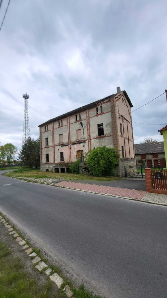 Hala/magazyn Gromadka. Zdjęcie 4