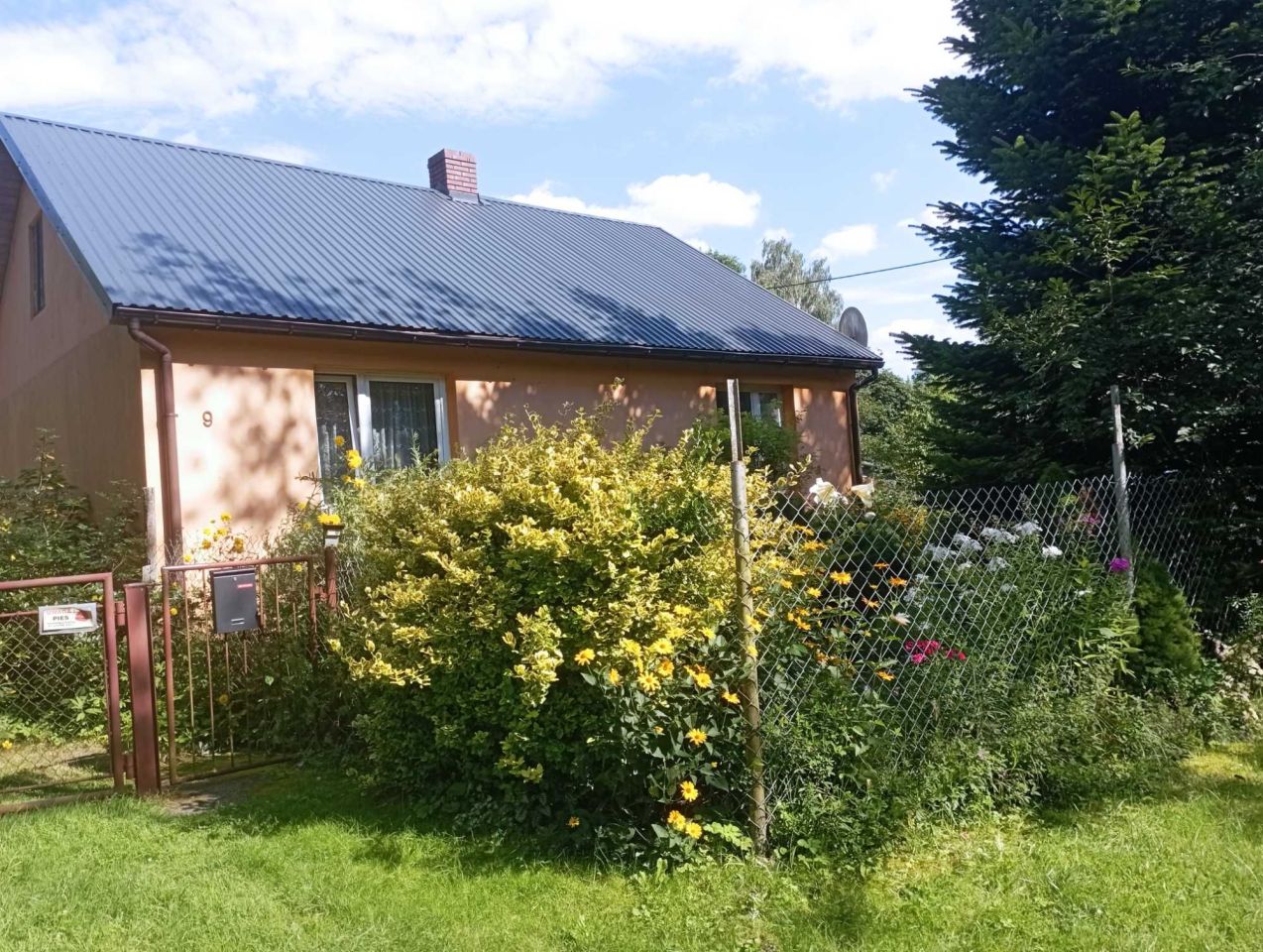 dom wolnostojący, 3 pokoje Leszczka. Zdjęcie 2