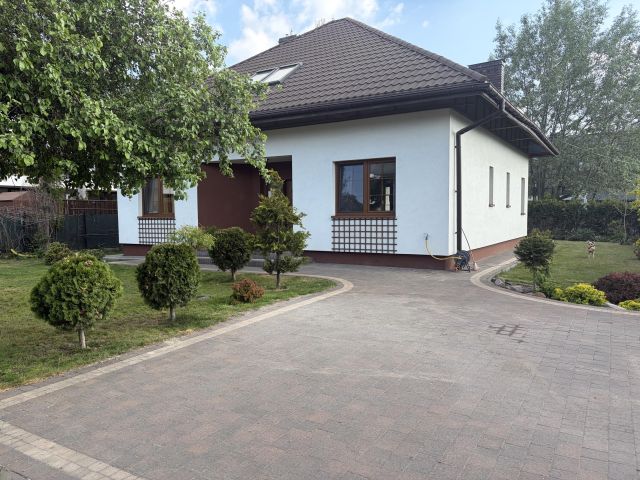 dom wolnostojący, 6 pokoi Legionowo, ul. Olszankowa. Zdjęcie 1