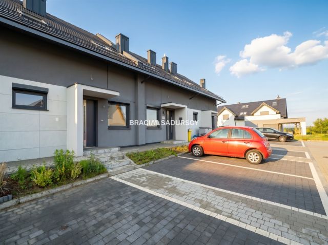 dom szeregowy, 3 pokoje Tomaszowice, ul. Ujazdowska. Zdjęcie 3