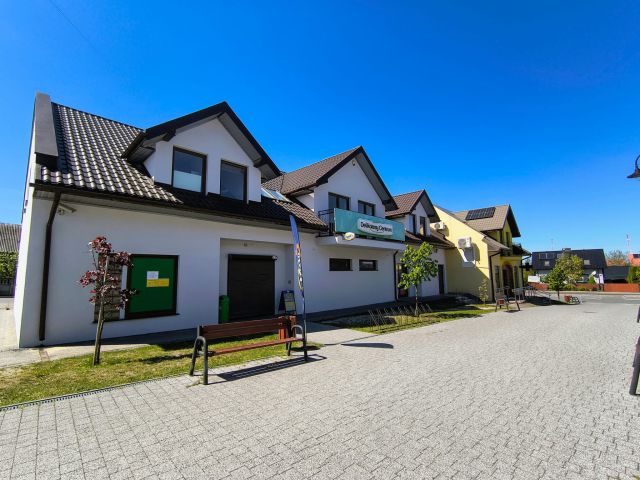 Nieruchomość komercyjna Sulmierzyce, pl. im. Gabriela Turskiego. Zdjęcie 2